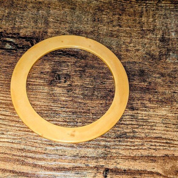 Bakelite 1940s Butterscotch Thin Bangle Vintage Bracelet - Picture 6 of 9